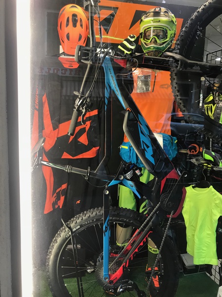 vetrina KTM<br><span style='font-size: 15px;'>27 Febbraio 2018 - 14:07</span>